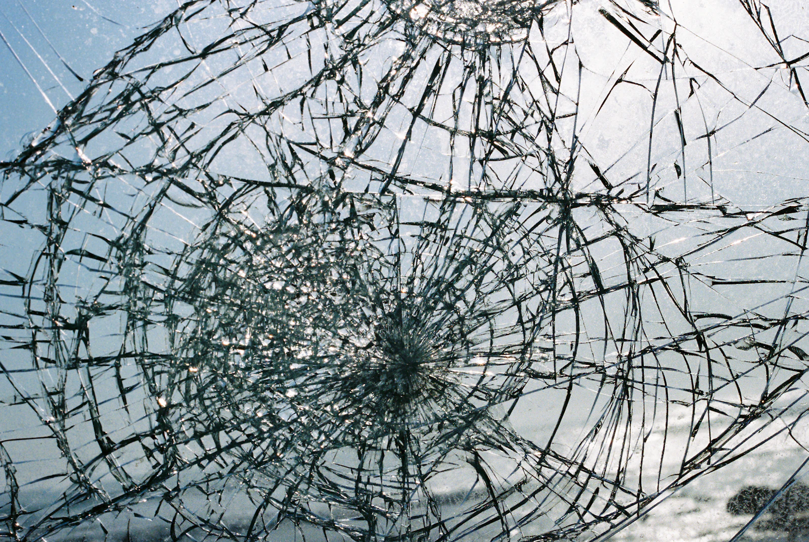 Shattered side glass in vehicle glass